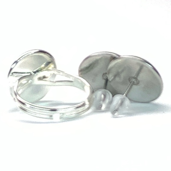 🌟 Cute Post Earrings & Adjustable Ring 👀👂🏻💍 - Picture 2 of 4